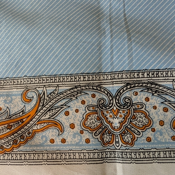 Robinson Golluber Scarf - Picture 6 of 10